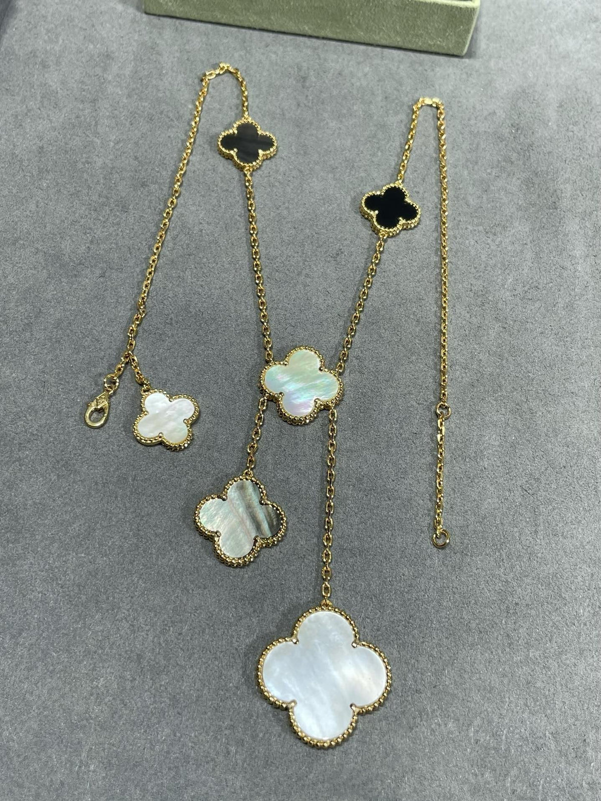 [Renovia Jewelry]CLOVER 6 MOTIF MOP ONYX GOLD NECKLACE